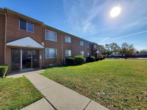 31805 Kelly #19, Fraser, MI 48026