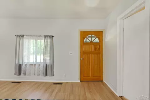 237 Cherry St, Vassar, MI 48768 photo 7