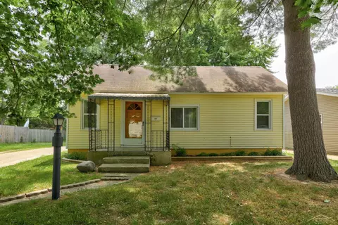237 Cherry St, Vassar, MI 48768 photo 2