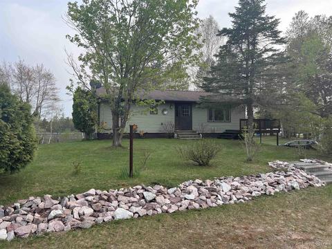 2104 Northwestern Lk, Little Lake, MI 49833