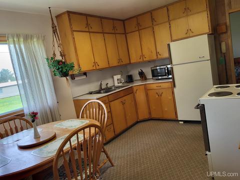 25 Tamarack, White Pine, MI 49971 photo 7