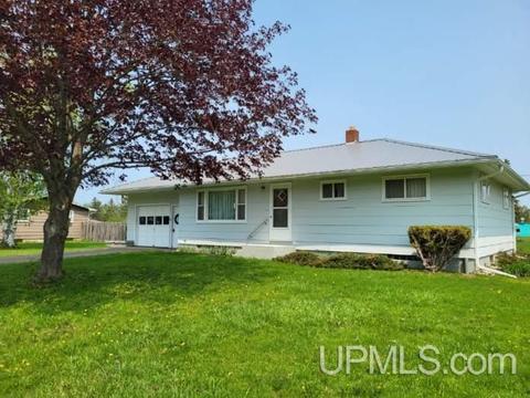 25 Tamarack, White Pine, MI 49971