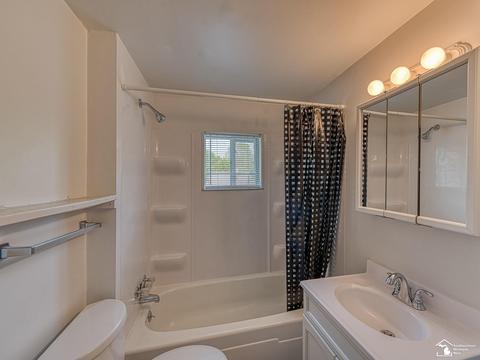654 Washington, Temperance, MI 48182 photo 12