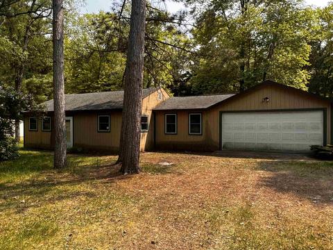 1157 Lawrence, Harrison, MI 48625