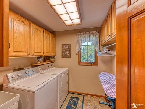2144 E Hurd, Monroe, MI 48162 photo 25