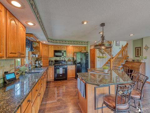 2144 E Hurd, Monroe, MI 48162 photo 13