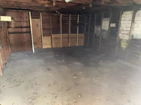 8071 Timken, Warren, MI 48089 photo 12