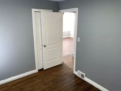 8071 Timken, Warren, MI 48089 photo 28
