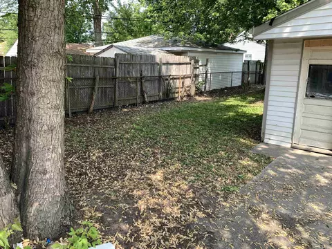 8071 Timken, Warren, MI 48089 photo 6