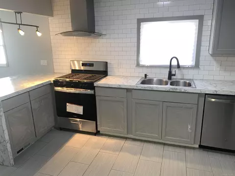 8071 Timken, Warren, MI 48089 photo 18