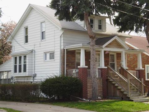 15216 Maplewood, Eastpointe, MI 48021