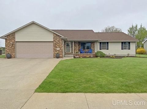 516 S 32nd St, Escanaba, MI 49829