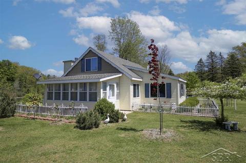 891 Bayou Rd, Gladwin, MI 48624