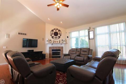 48166 Ellington, Macomb, MI 48044 photo 10