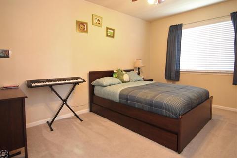 48166 Ellington, Macomb, MI 48044 photo 32
