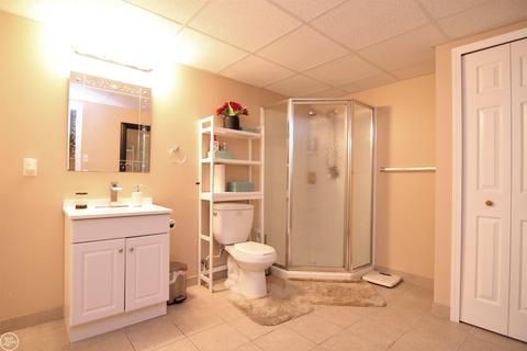 48166 Ellington, Macomb, MI 48044 photo 47