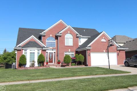 48166 Ellington, Macomb, MI 48044