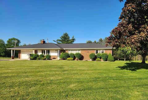4779 Kidder Rd, Almont, MI 48003