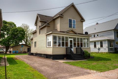 209 E Gogebic, Ironwood, MI 49938