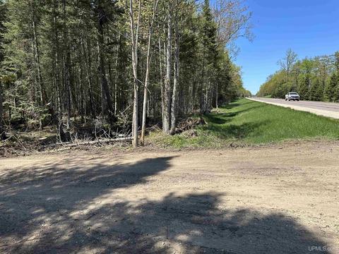 2235 N Us Highway 41, Trenary, MI 49891