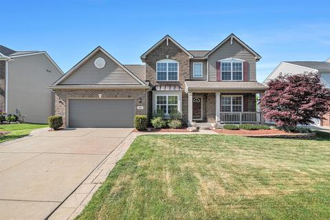 3911 Silver Charm, Howell, MI 48843