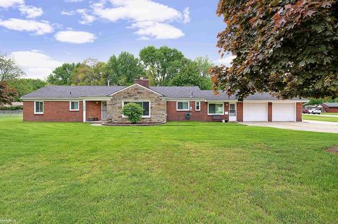 11038 Clinton River Rd, Sterling Heights, MI 48314