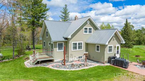 23560 Kyllonen Rd, Pelkie, MI 49958