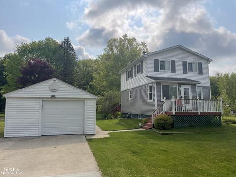 2116 Washington, Algonac, MI 48001 photo 2