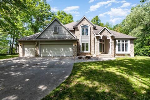 6128 Londonberrie, Midland, MI 48640
