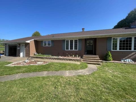 910 Houghteling, Iron Mountain, MI 49801