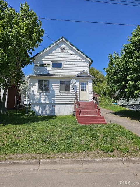 711 Pine St, Hancock, MI 49930