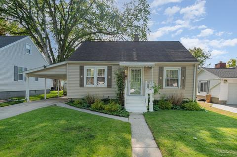 210 Hall St, Essexville, MI 48732