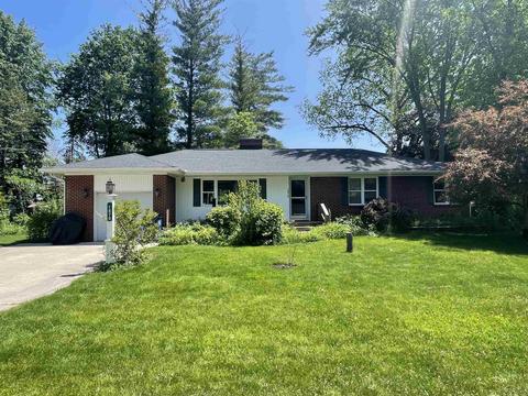 1870 Mcarthur St, Saginaw, MI 48638