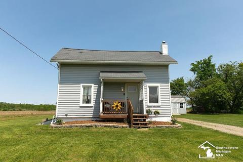 3794 W Beecher, Adrian, MI 49221