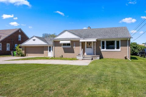 43951 North Ave, Clinton Township, MI 48036