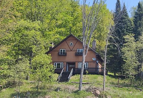 101 Alpine Highlands Rd, Iron River, MI 49935