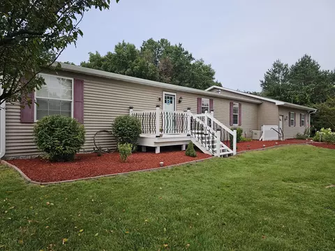 1697 E Chippewa Riv, Midland, MI 48640
