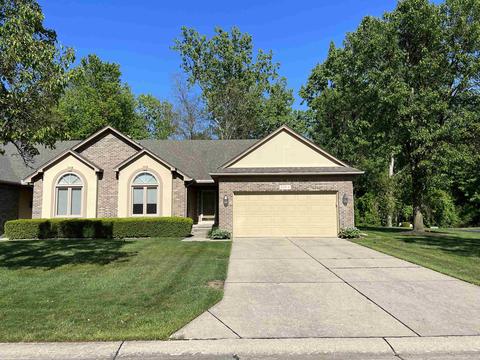 50914 Nature Dr, Chesterfield, MI 48047