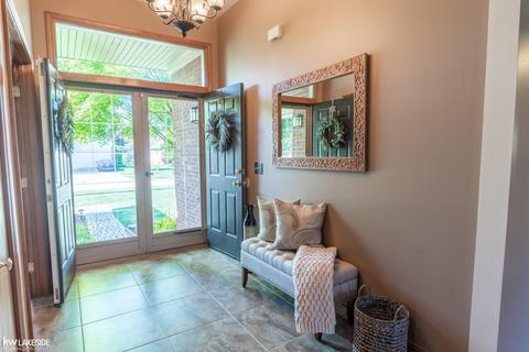20063 Balmoral Dr, Macomb, MI 48044 photo 9