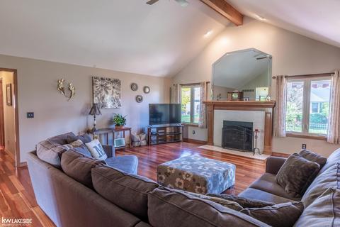 20063 Balmoral Dr, Macomb, MI 48044 photo 12