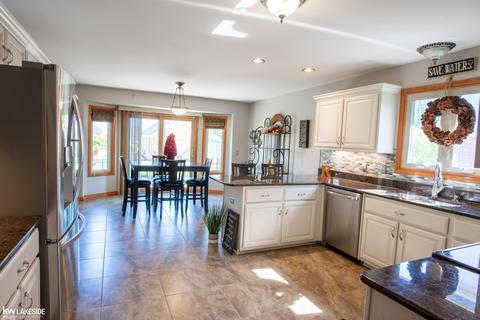 20063 Balmoral Dr, Macomb, MI 48044 photo 15