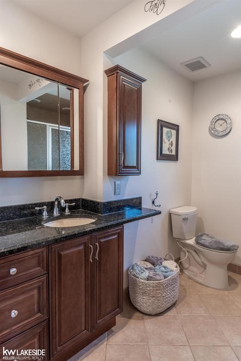 20063 Balmoral Dr, Macomb, MI 48044 photo 20