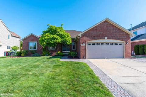 20063 Balmoral Dr, Macomb, MI 48044