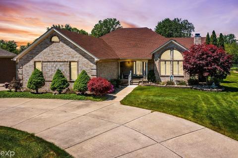 23890 Hall, Woodhaven, MI 48183