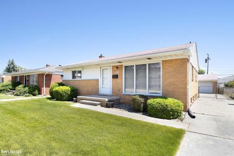 25230 Chippendale St, Roseville, MI 48066