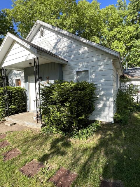 629 Cour St, Clare, MI 48617