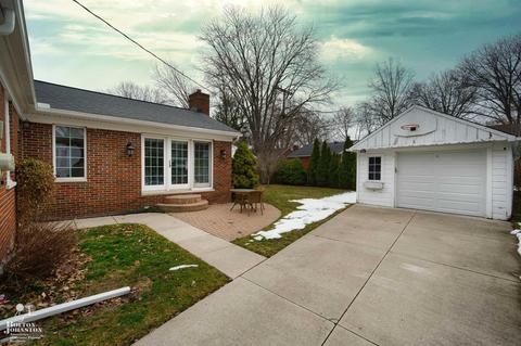 477 Bournemouth Cir, Grosse Pointe Farms, MI 48236 photo 32