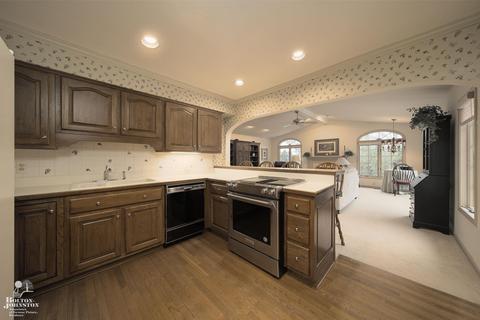 477 Bournemouth Cir, Grosse Pointe Farms, MI 48236 photo 17