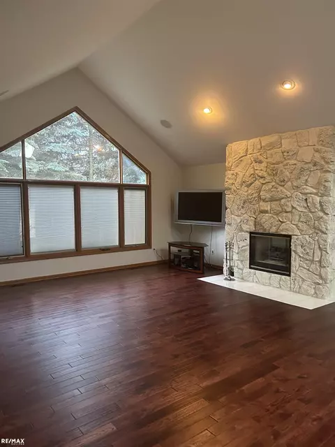 19698 Gloria, Macomb, MI 48044 photo 7