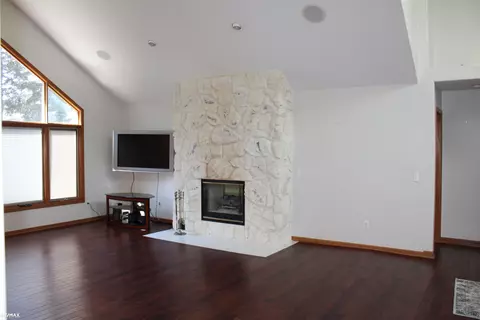 19698 Gloria, Macomb, MI 48044 photo 6